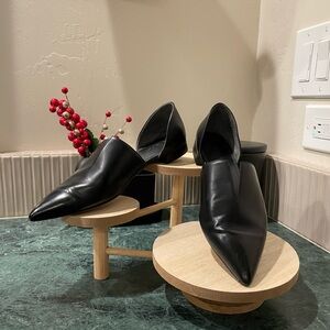 Vince Black Leather flats